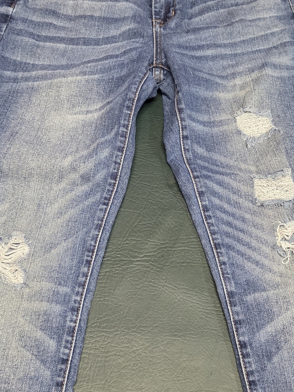 **Just USA Women's Slim Straight Distressed Blue Jeans** - Picture 3 of 8